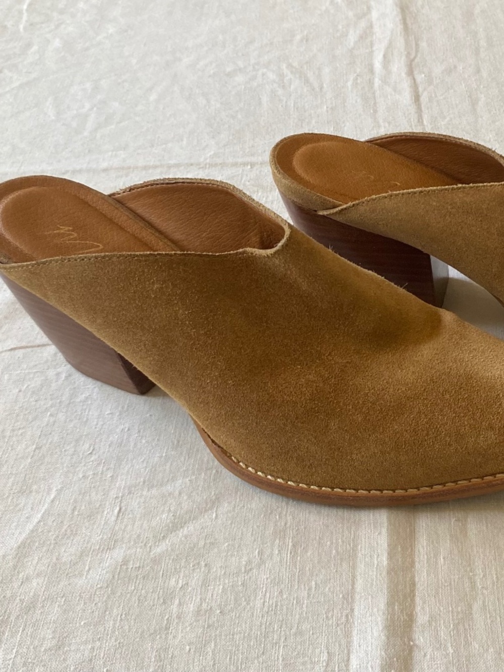 Matisse Brown Tan Suede Mules Size 8 M